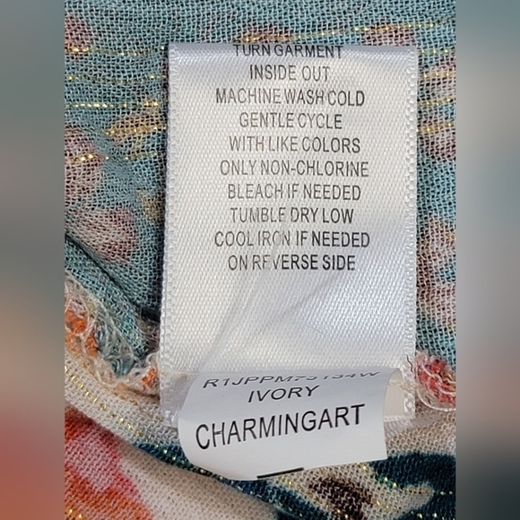 FARMERS MARKET by One World Mix Ikat Printed Woven Crochet Detailed Blouse Ivory - Picture 5 of 10